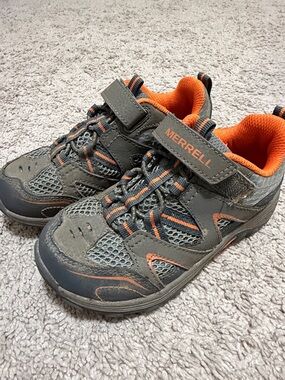 Merrell Kids Gray and Orange Trail Sneaker with Hook-and-Loop Strap